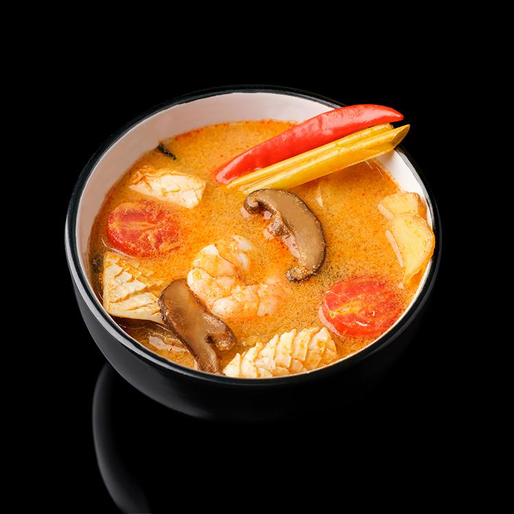 Том Ям (традиционный тайский суп на кокосовом молоке с морепродуктами, грибами и специями) 500 гр.